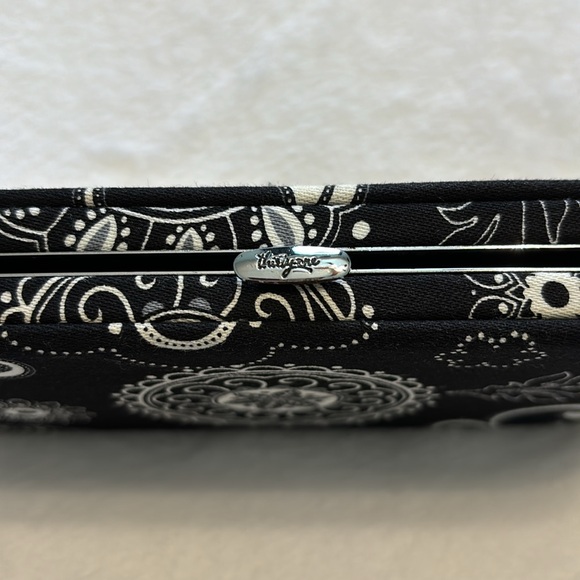 Thirty One Wallet - Black and White, ID, Money, Credit Cards, Drivers License - Picture 2 of 5